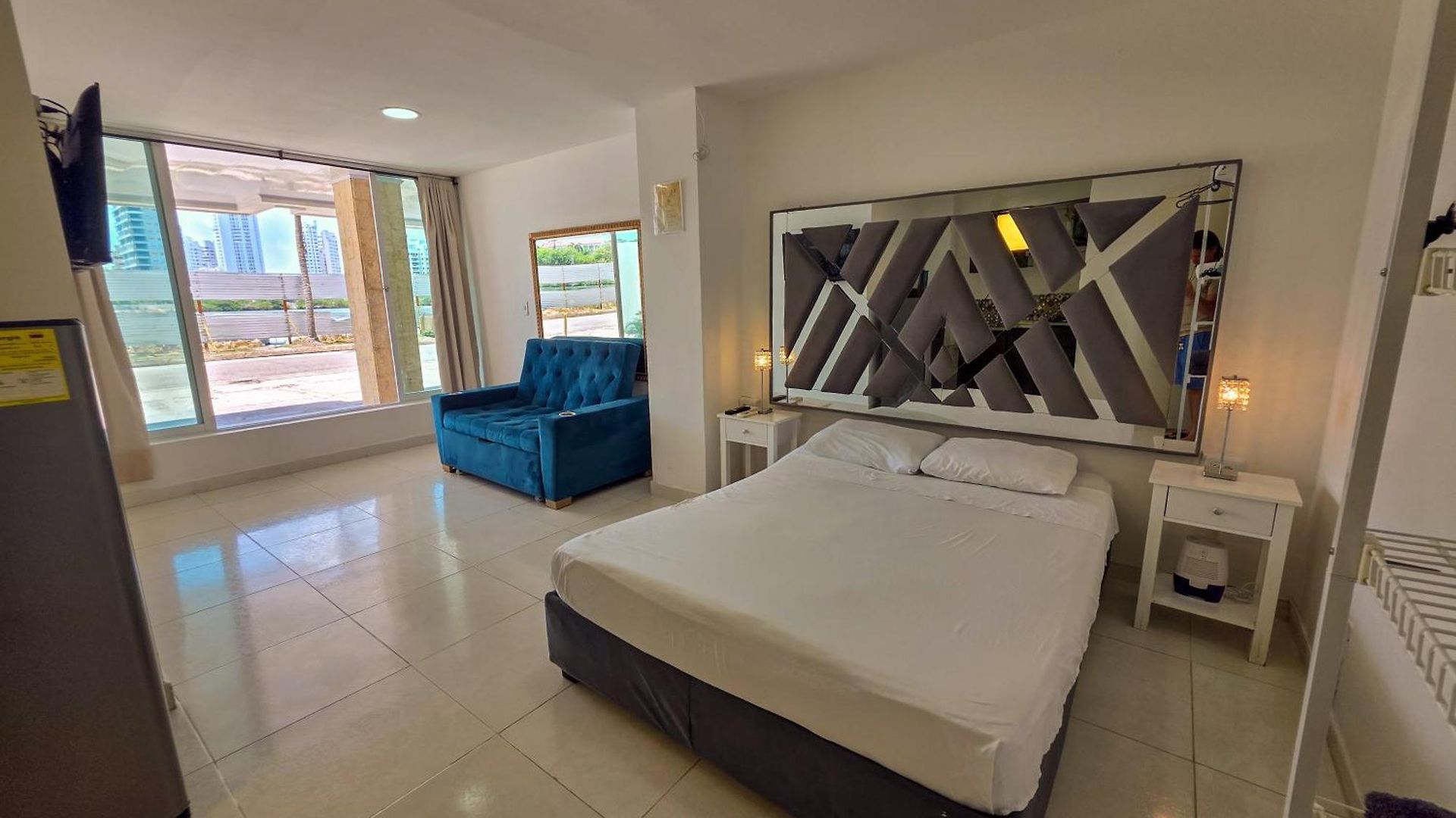 Apartahotel Estudios El Laguito Marina Del Rey 4*