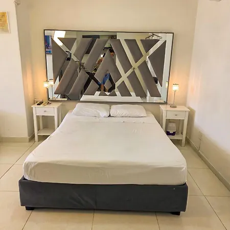Estudios El Laguito Marina Del Rey 4* Cartagena