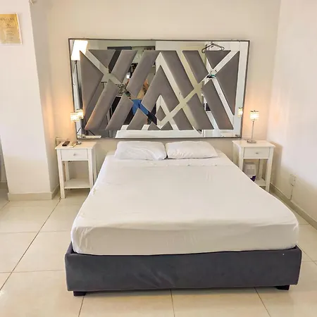 Estudios El Laguito Marina Del Rey Apartahotel