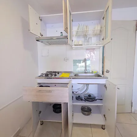 Estudios El Laguito Marina Del Rey Apartahotel Cartagena