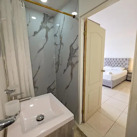 Apartahotel Estudios El Laguito Marina Del Rey