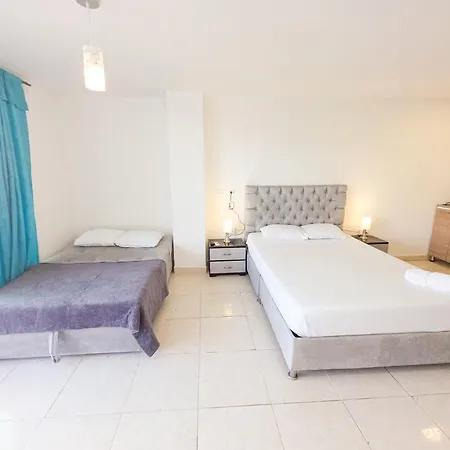 Estudios El Laguito Marina Del Rey 4* Cartagena