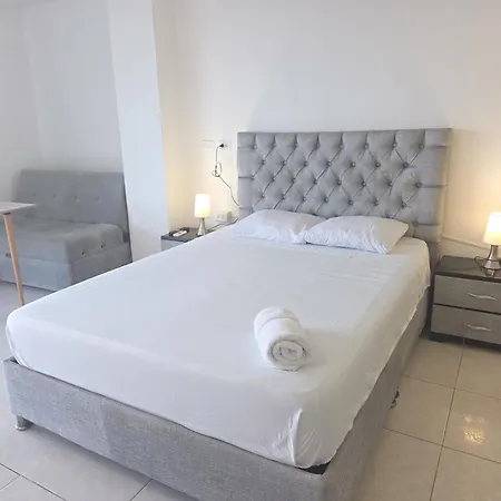 Estudios El Laguito Marina Del Rey Apartahotel